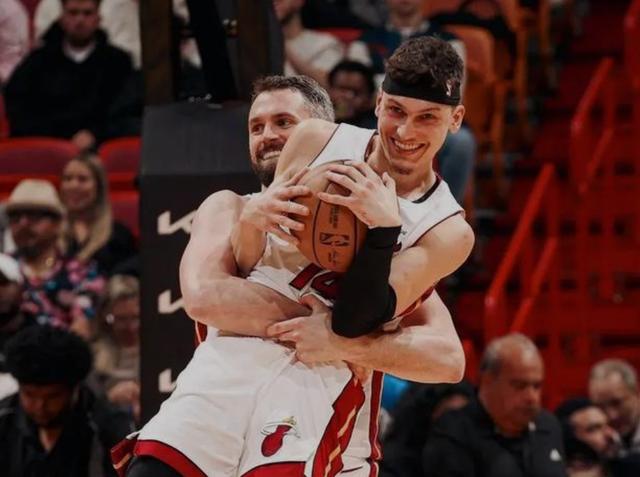 爱游戏 -迈阿密热火内部会议纪要流出——集结日状态回暖；NBA季后赛使命明确；轮换策略成焦点的简单介绍