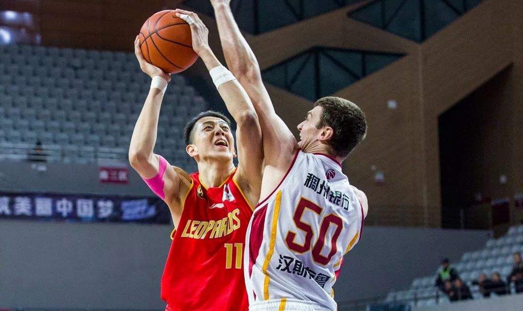 关于风云突变浙江队赛前内部沟通，CBA常规赛版图或变，赛场秩序良好，团队化学反应显著的信息